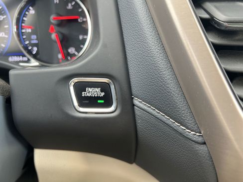 Used 2023 GMC Acadia Denali w/ Denali Ultimate Package image 17