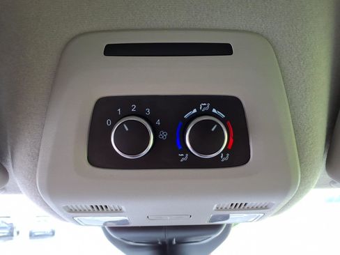 Used 2024 Ford Transit 350 XLT RWD image 19