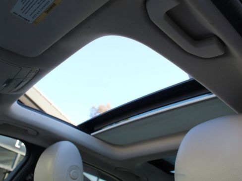 Used 2016 Mercedes-Benz C 300 Sedan image 28