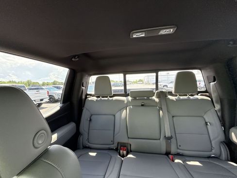 Certified 2020 GMC Sierra 1500 SLT w/ SLT Premium Plus Package AWD/4WD image 11