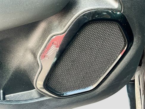 Used 2019 Jeep Renegade Altitude w/ Quick Order Package 2XM image 19