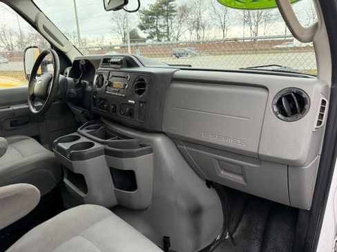 Used 2019 Ford E-350 and Econoline 350 Super Duty w/ Power Windows & Locks Group image 19