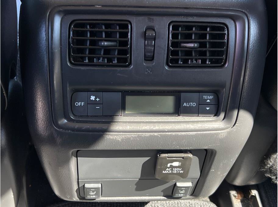 Used 2015 Nissan Pathfinder SL FWD image 10