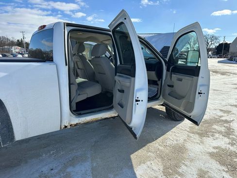 Used 2011 Chevrolet Silverado 2500 LT image 12