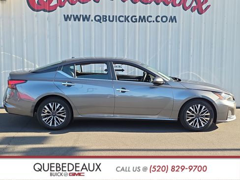 Used 2023 Nissan Altima 2.5 SV FWD image 8