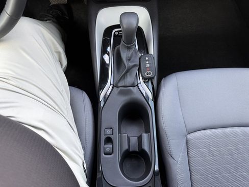 Certified 2025 Toyota Corolla SE image 19