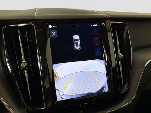 Certified 2025 Volvo XC60 B5 Core AWD/4WD image 14