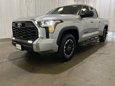Used 2025 Toyota Tundra SR5 w/ TRD Off-Road Package AWD/4WD image 25