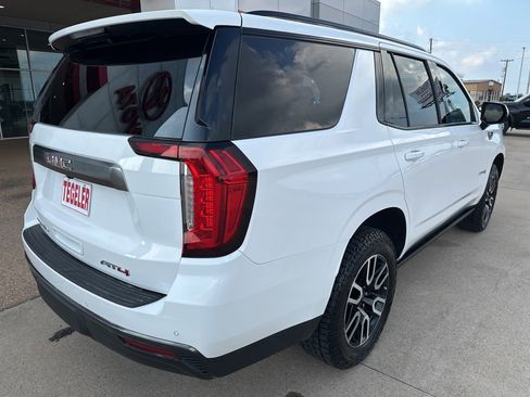 Used 2021 GMC Yukon AT4 w/ AT4 Premium Plus Package image 7