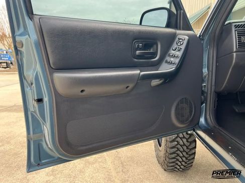 Used 1999 Jeep Cherokee Sport image 70