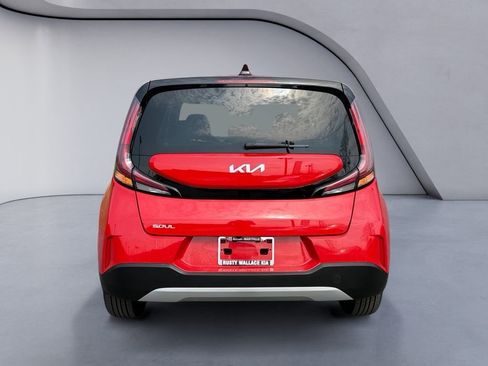 Used 2023 Kia Soul S image 4