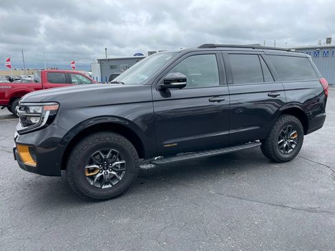 Used 2025 Ford Expedition Tremor AWD/4WD image 5