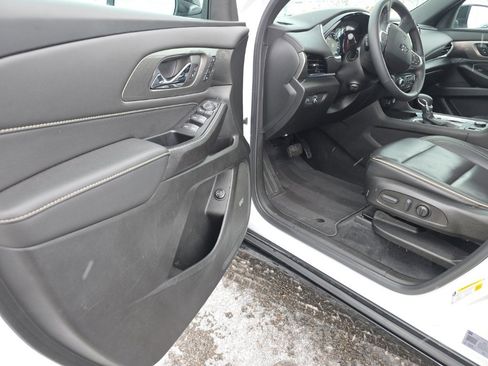 Used 2023 Chevrolet Traverse Premier w/ Redline Edition image 11