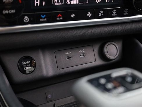 Certified 2024 Nissan Rogue Platinum w/ Platinum Premium Package image 16