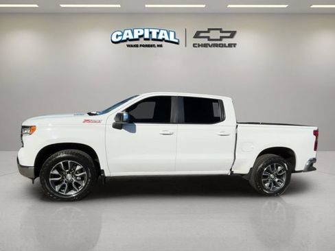 Used 2023 Chevrolet Silverado 1500 LT AWD/4WD image 2