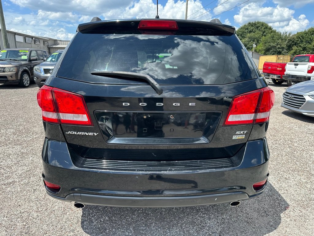 Used 2017 Dodge Journey SXT w/ Comfort/Convenience Group FWD image 5