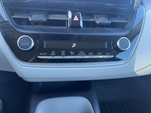 Used 2024 Toyota Corolla LE image 15