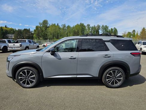New 2026 Nissan Pathfinder Platinum AWD/4WD image 2