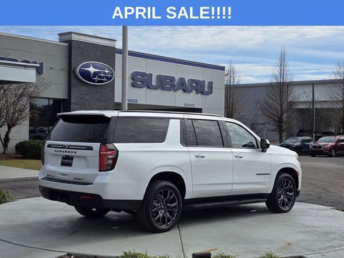 Used 2024 Chevrolet Suburban RST image 5