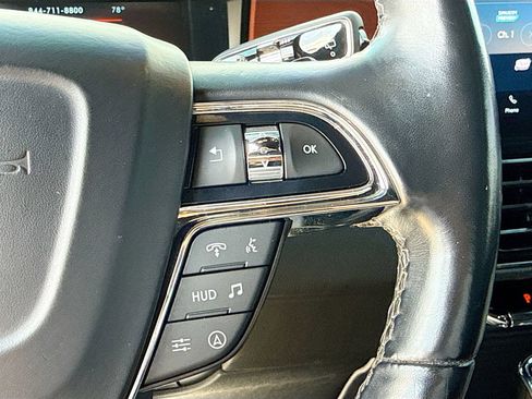 Used 2022 Lincoln Navigator Reserve AWD/4WD image 38