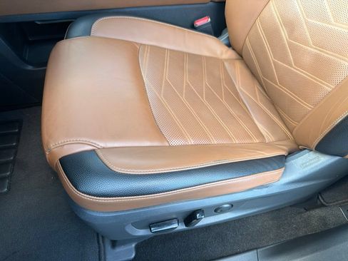 Used 2024 Nissan Pathfinder Platinum w/ Cargo Package AWD/4WD image 24