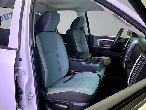 Used 2024 RAM 1500 Classic SLT AWD/4WD image 31