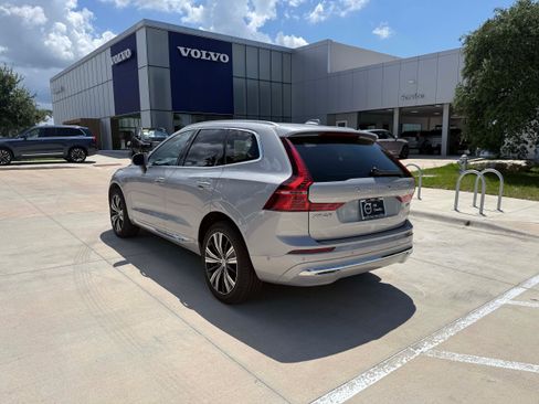 Certified 2023 Volvo XC60 B5 Plus w/ Protection Package Premier FWD image 4