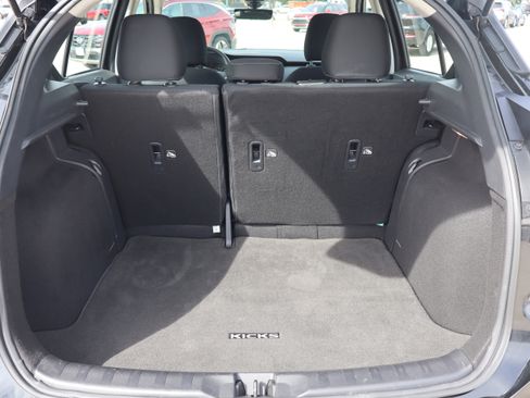 Used 2023 Nissan Kicks SV w/ Interior Electronics Package FWD image 22