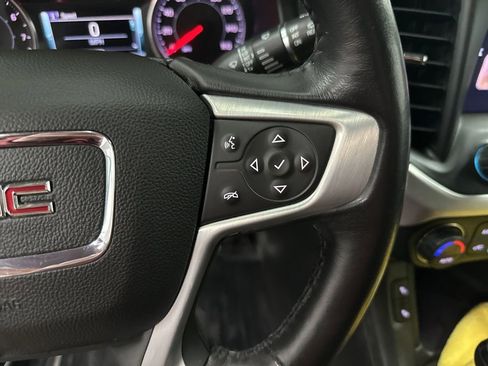 Used 2017 GMC Acadia SLT AWD/4WD image 16