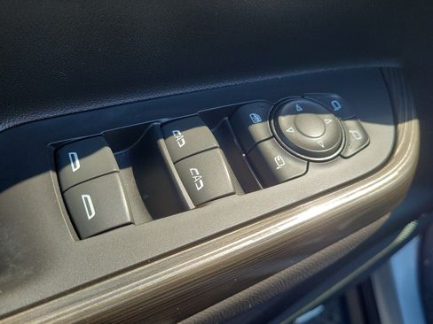 Used 2023 GMC Acadia SLT w/ Elevation Edition FWD image 20