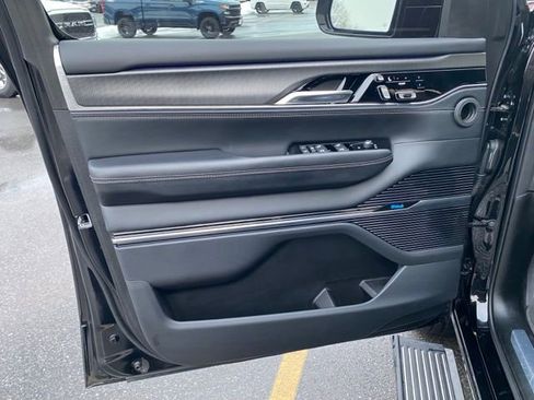 Used 2023 Jeep Grand Wagoneer Series II w/ Quick Order Packagew 28T image 11