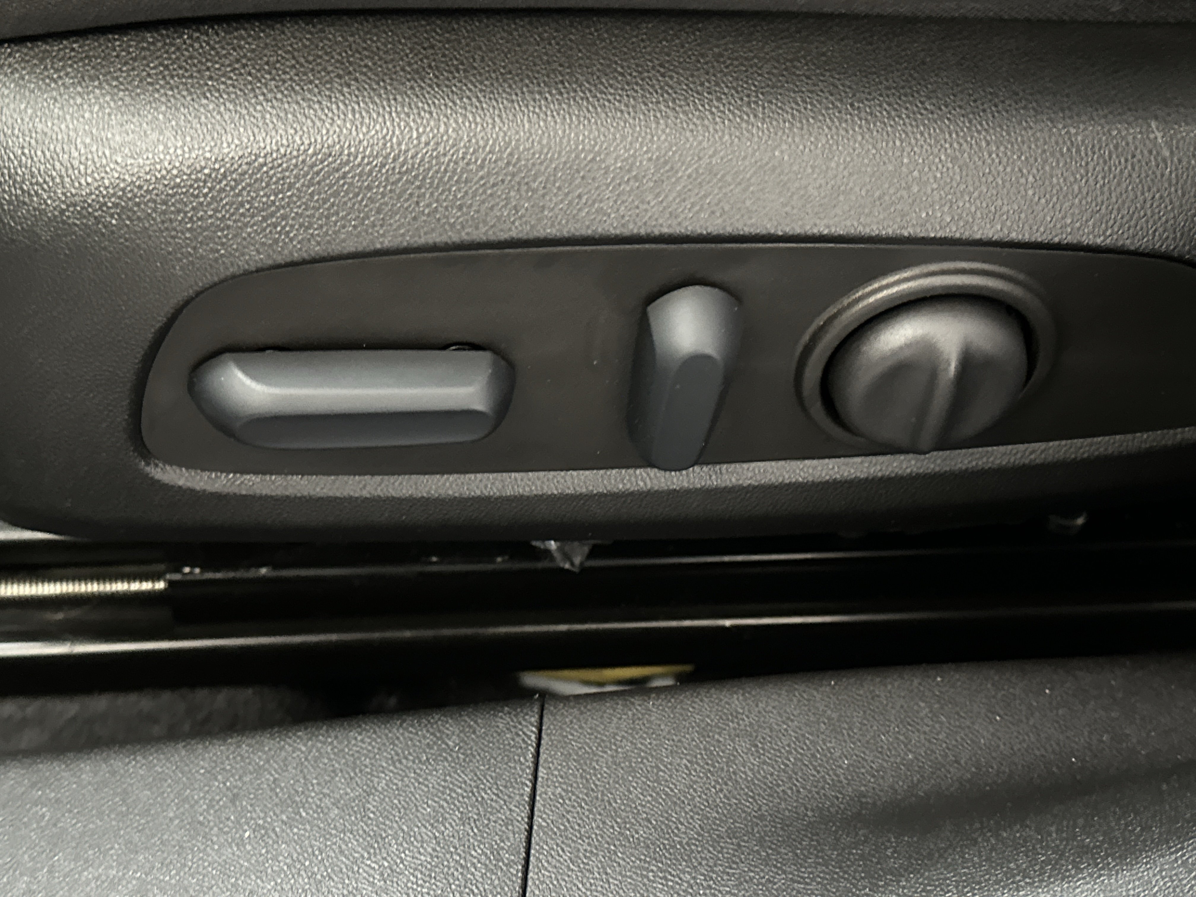 Used 2022 Chevrolet Malibu LT w/ Redline Edition FWD image 16