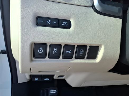 Used 2021 Nissan Murano Platinum w/ Cargo Package image 17