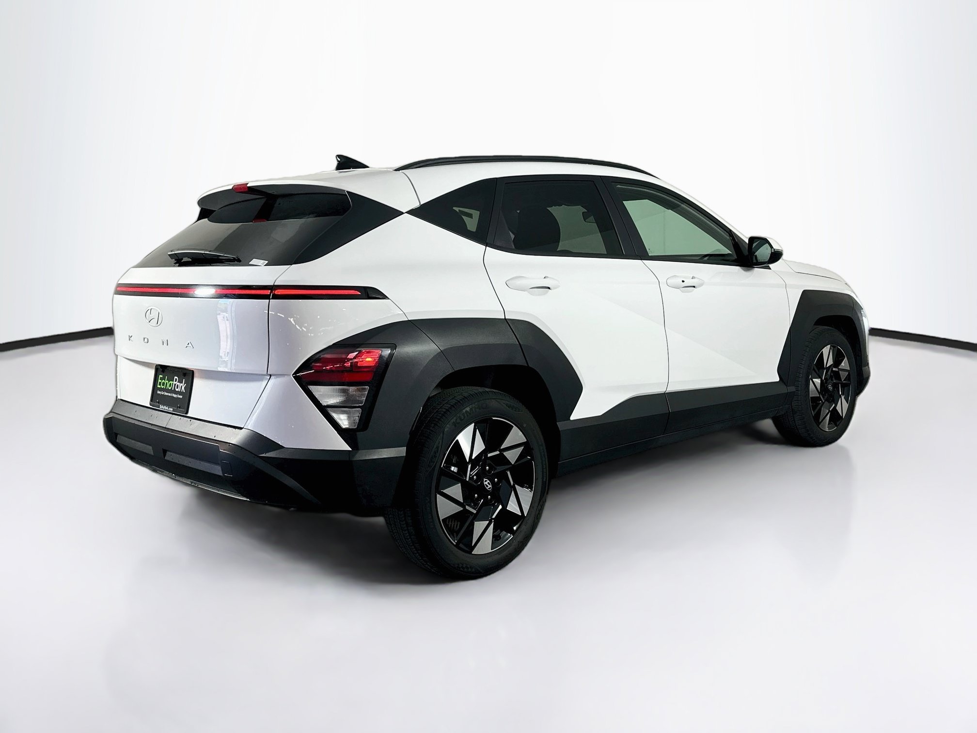 Used 2025 Hyundai Kona SEL FWD image 9