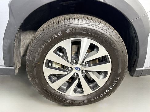 Used 2023 Subaru Outback Premium image 32