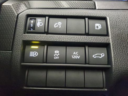 Used 2025 Toyota 4Runner Limited AWD/4WD image 34