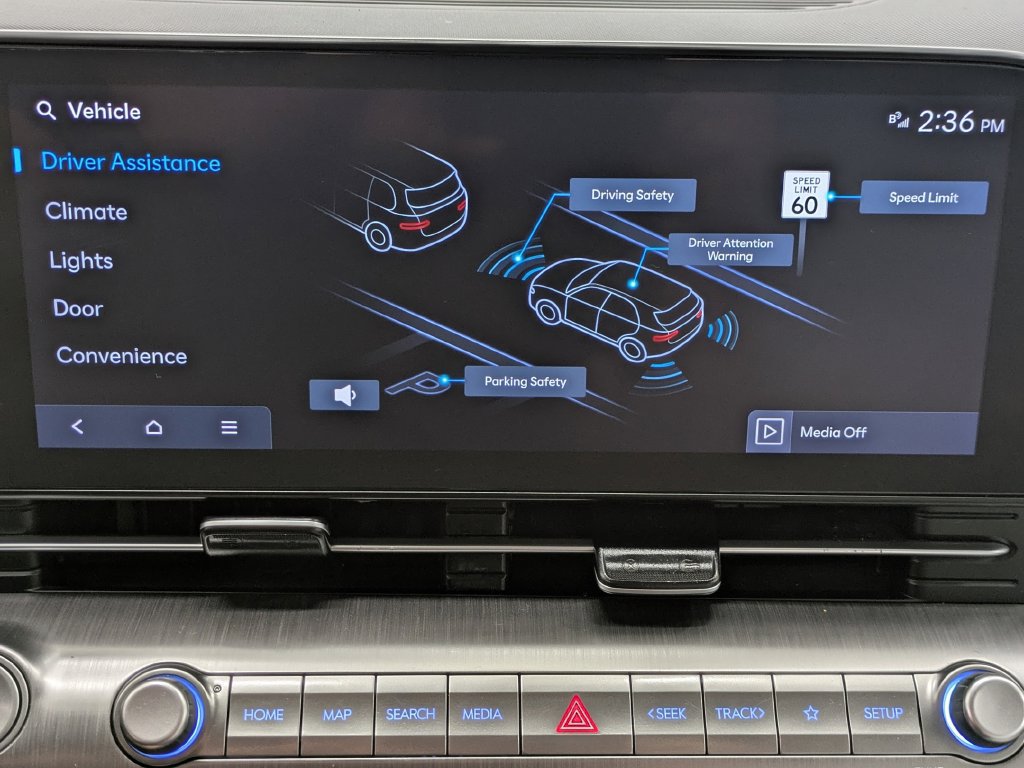 Used 2024 Hyundai Kona SEL AWD/4WD image 6