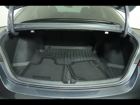 Used 2022 Kia K5 LXS image 13