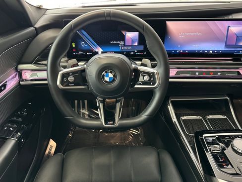 Certified 2023 BMW 740i RWD image 31