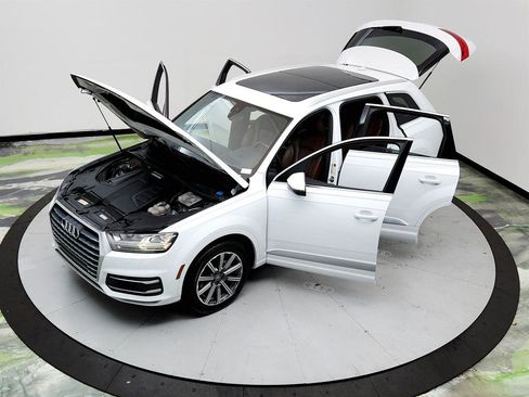 Used 2019 Audi Q7 2.0T Premium Plus w/ Premium Plus Package AWD/4WD image 38