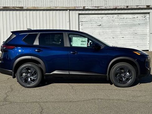 New 2026 Nissan Rogue SV image 3