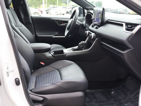 Used 2023 Toyota RAV4 XSE AWD/4WD image 37