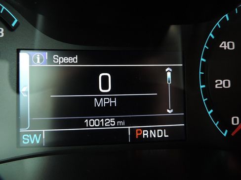 Used 2017 GMC Canyon SLE w/ All Terrain Package AWD/4WD image 29