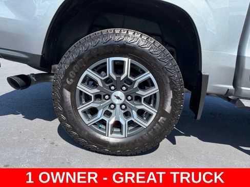 Used 2024 Chevrolet Colorado Z71 w/ Z71 Convenience Package 2 AWD/4WD image 7