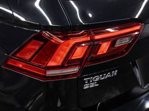 Used 2018 Volkswagen Tiguan SEL image 14