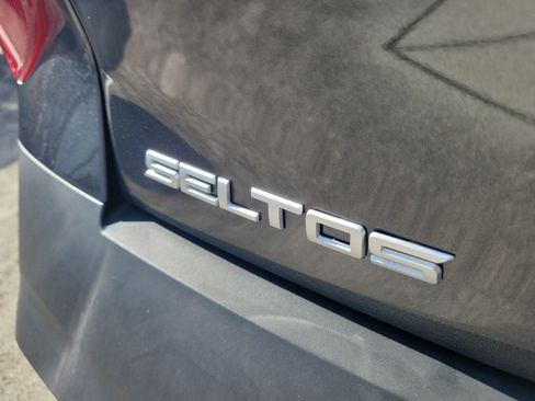 Used 2022 Kia Seltos EX AWD/4WD image 9