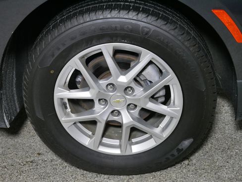 Used 2022 Chevrolet Equinox LS AWD/4WD image 15