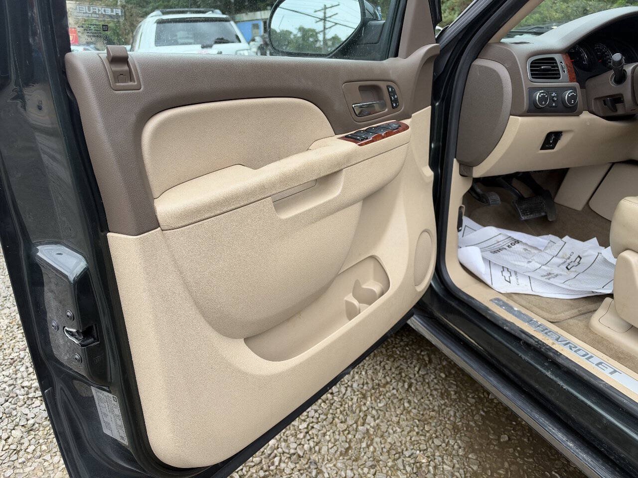 Used 2013 Chevrolet Avalanche LTZ AWD/4WD image 11