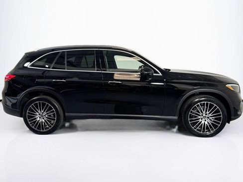 Certified 2025 Mercedes-Benz GLC 300 image 4