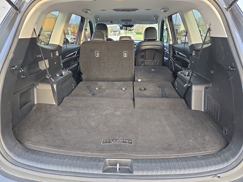 Used 2022 Kia Telluride LX image 9